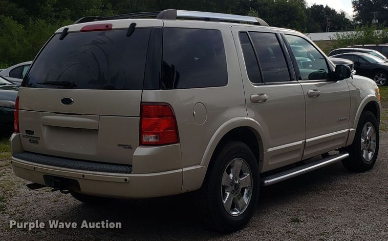 image for item DH4560 2005 Ford Explorer SUV