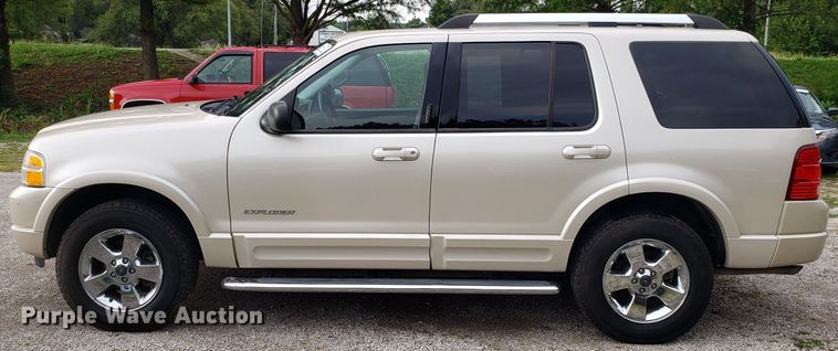 image for item DH4560 2005 Ford Explorer SUV