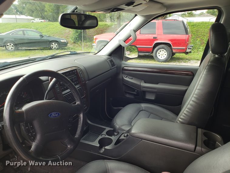 image for item DH4560 2005 Ford Explorer SUV