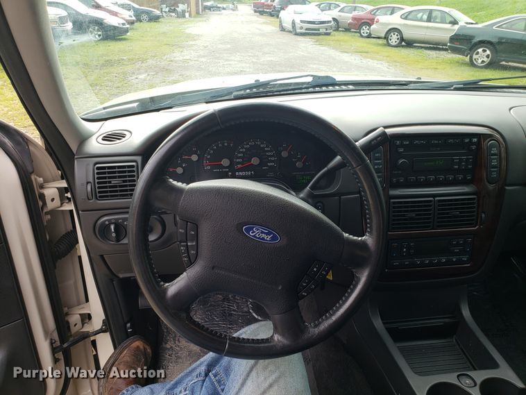 image for item DH4560 2005 Ford Explorer SUV