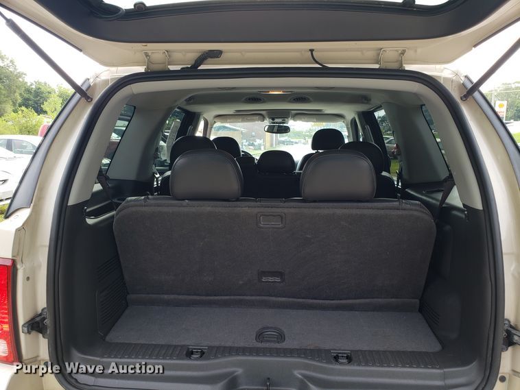 image for item DH4560 2005 Ford Explorer SUV