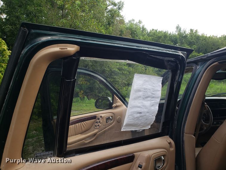 image for item DH4562 2000 Dodge Durango SUV