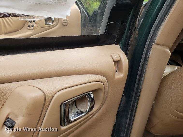 image for item DH4562 2000 Dodge Durango SUV