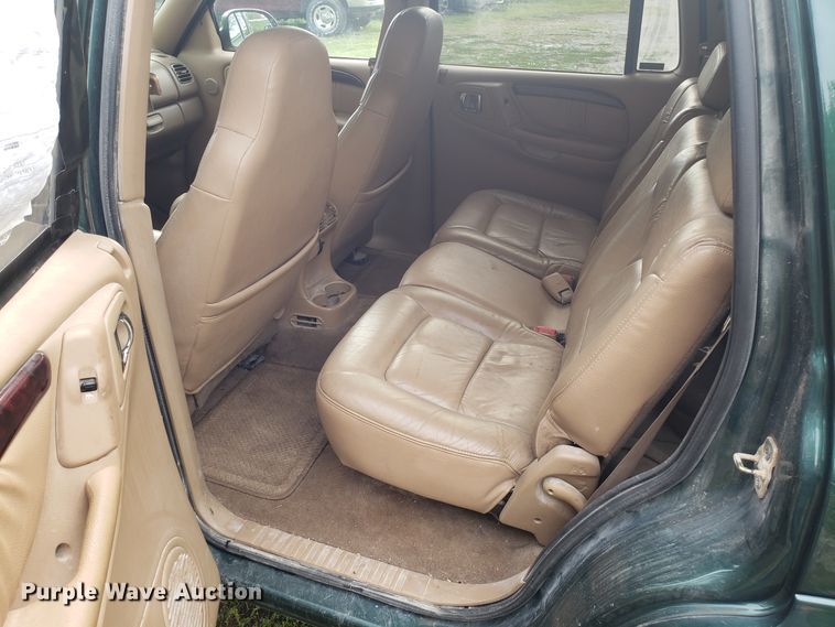 image for item DH4562 2000 Dodge Durango SUV