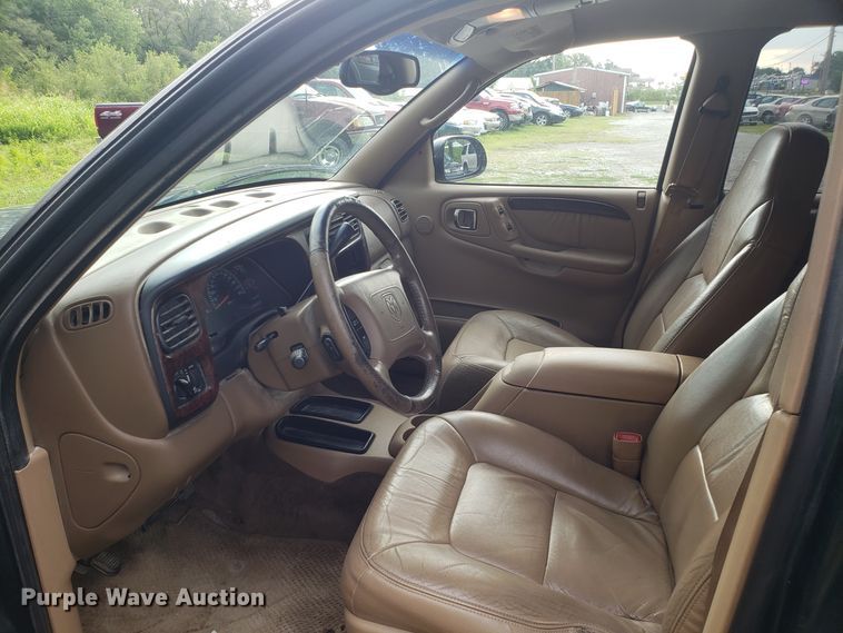 image for item DH4562 2000 Dodge Durango SUV