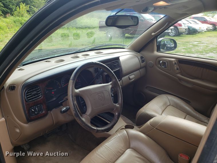image for item DH4562 2000 Dodge Durango SUV