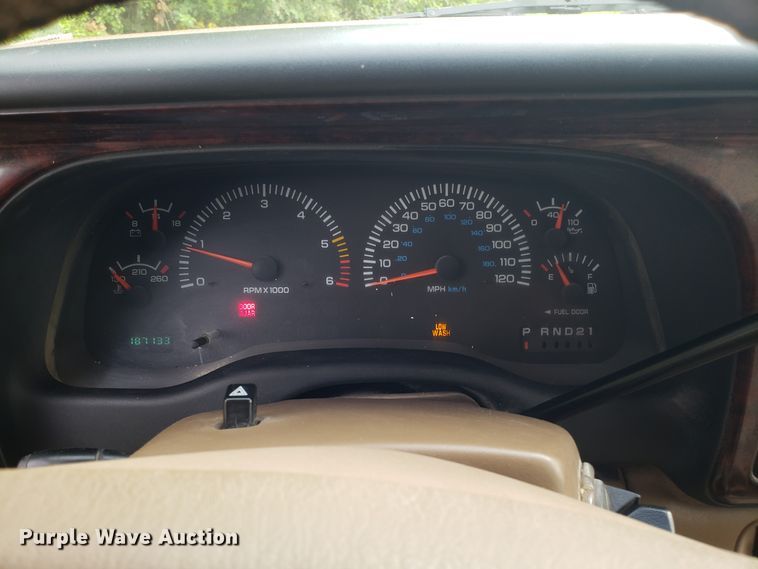 image for item DH4562 2000 Dodge Durango SUV