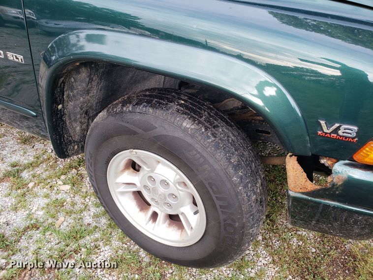 image for item DH4562 2000 Dodge Durango SUV