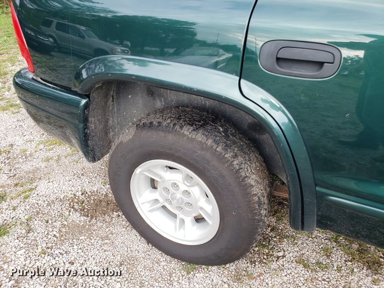 image for item DH4562 2000 Dodge Durango SUV