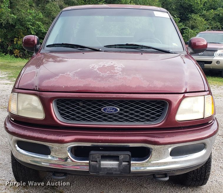 image for item DH4564 1997 Ford F150 SuperCab pickup truck