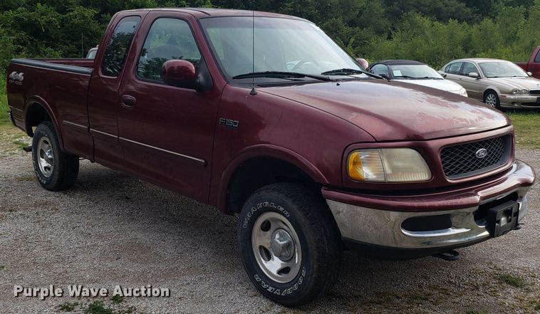 image for item DH4564 1997 Ford F150 SuperCab pickup truck