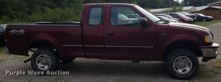 image for item DH4564 1997 Ford F150 SuperCab pickup truck