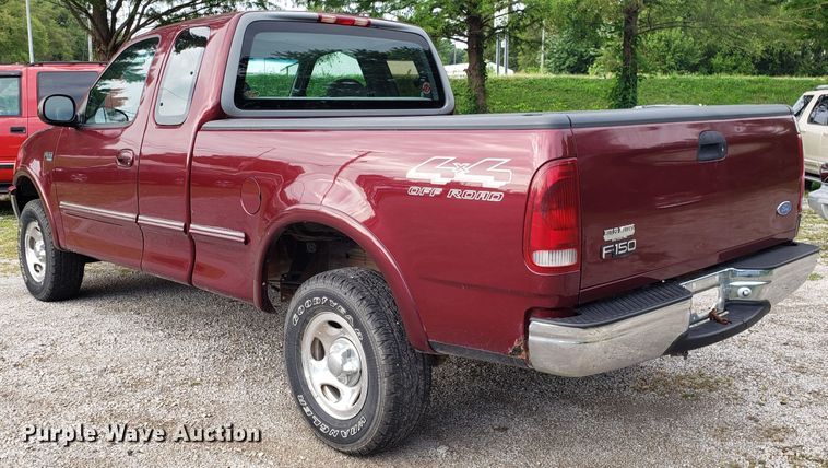image for item DH4564 1997 Ford F150 SuperCab pickup truck