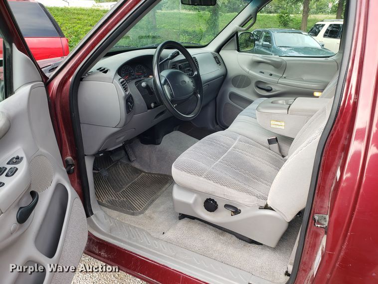 image for item DH4564 1997 Ford F150 SuperCab pickup truck