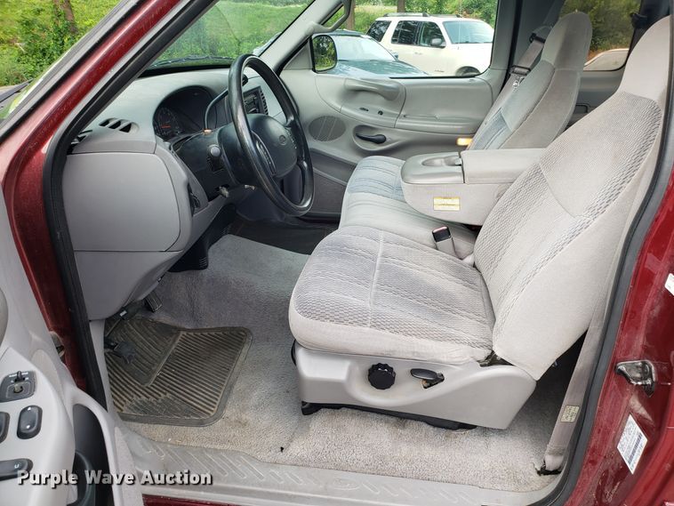 image for item DH4564 1997 Ford F150 SuperCab pickup truck