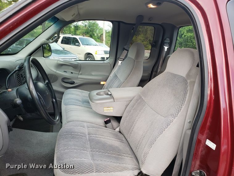 image for item DH4564 1997 Ford F150 SuperCab pickup truck