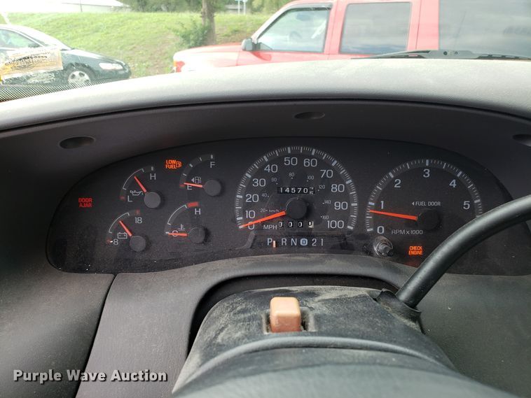 image for item DH4564 1997 Ford F150 SuperCab pickup truck