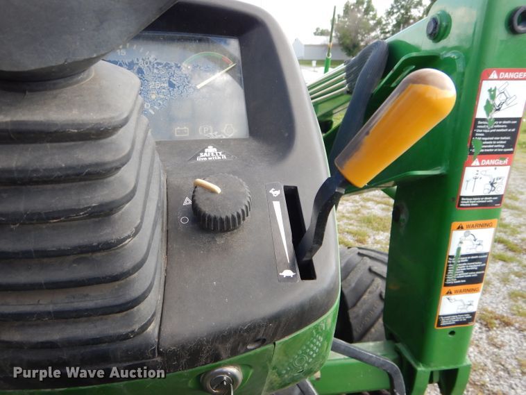 image for item DH6005 John Deere 4200 MFWD tractor