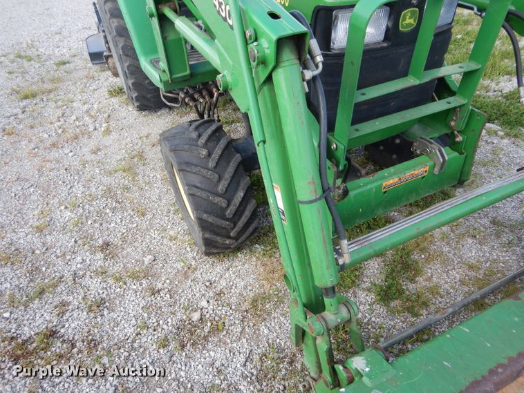 image for item DH6005 John Deere 4200 MFWD tractor