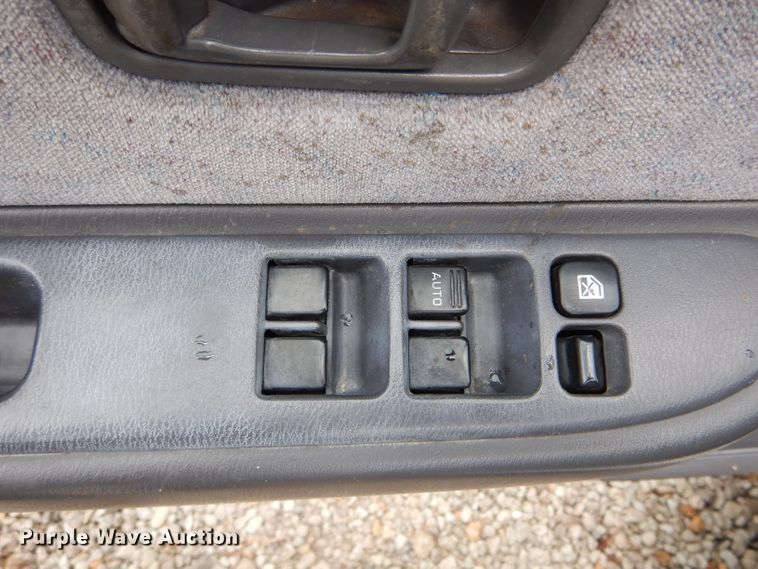 image for item DH6043 1995 Nissan Sentra GXE