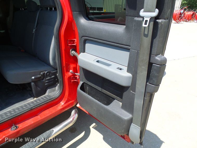 image for item DI0580 2013 Ford F150 SuperCab pickup truck