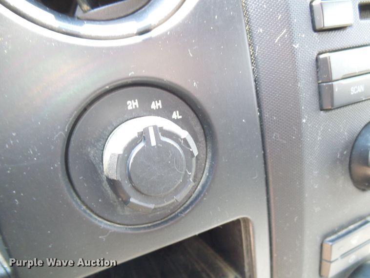 image for item DI0580 2013 Ford F150 SuperCab pickup truck