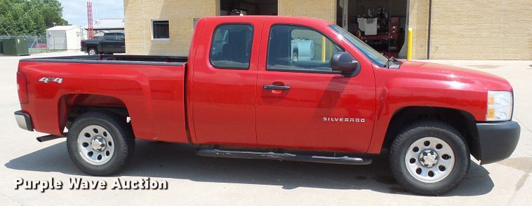 image for item DI0581 2011 Chevrolet Silverado 1500 Ext. Cab pickup truck