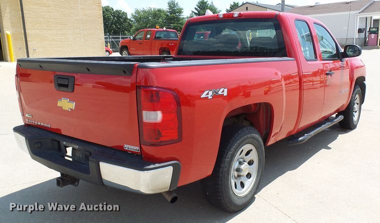 image for item DI0581 2011 Chevrolet Silverado 1500 Ext. Cab pickup truck