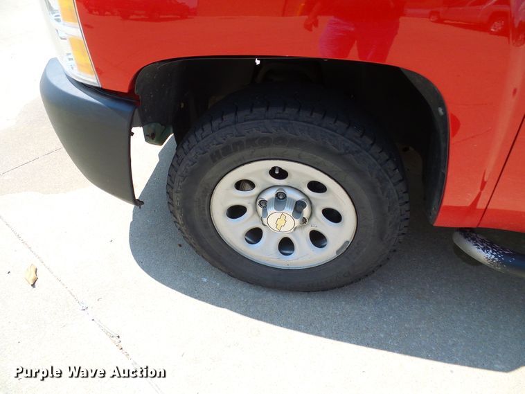 image for item DI0581 2011 Chevrolet Silverado 1500 Ext. Cab pickup truck