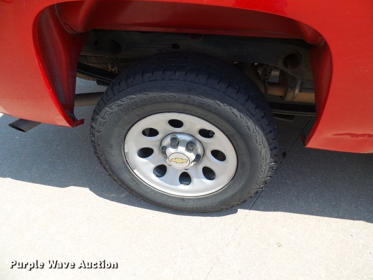 image for item DI0581 2011 Chevrolet Silverado 1500 Ext. Cab pickup truck