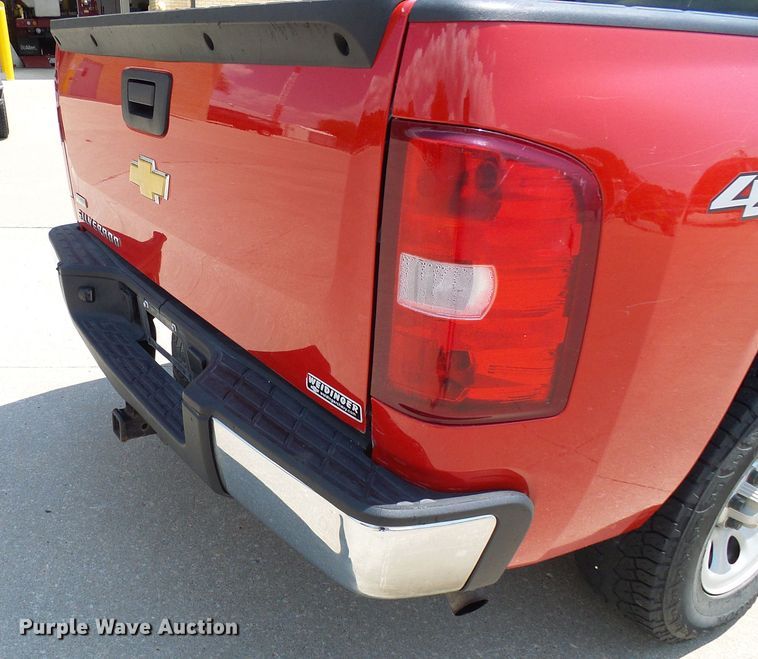 image for item DI0581 2011 Chevrolet Silverado 1500 Ext. Cab pickup truck