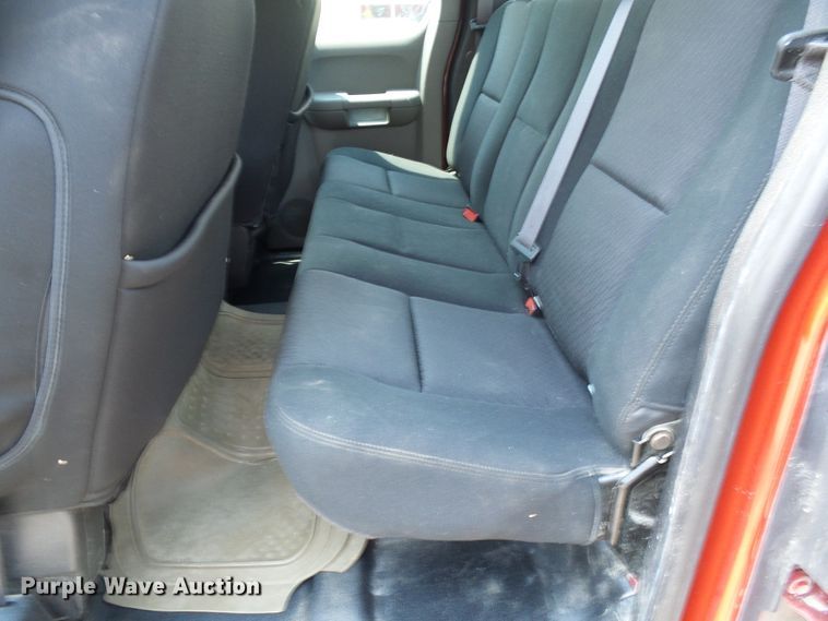 image for item DI0581 2011 Chevrolet Silverado 1500 Ext. Cab pickup truck