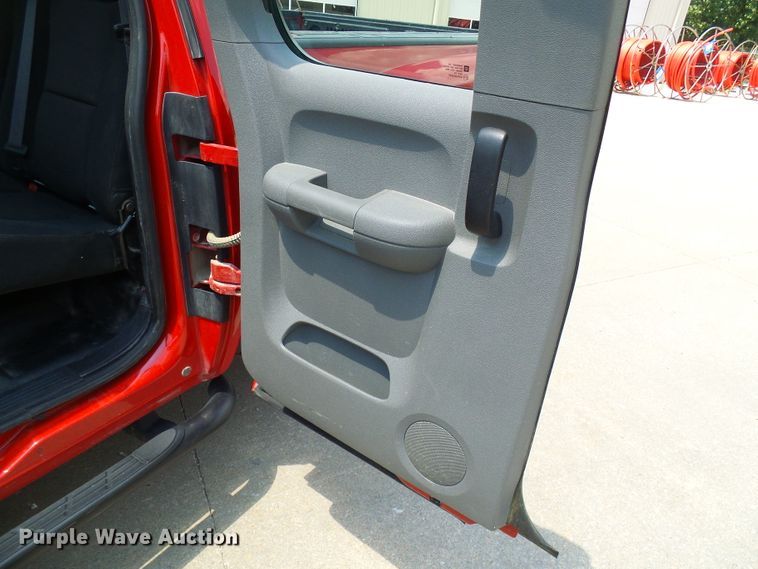 image for item DI0581 2011 Chevrolet Silverado 1500 Ext. Cab pickup truck