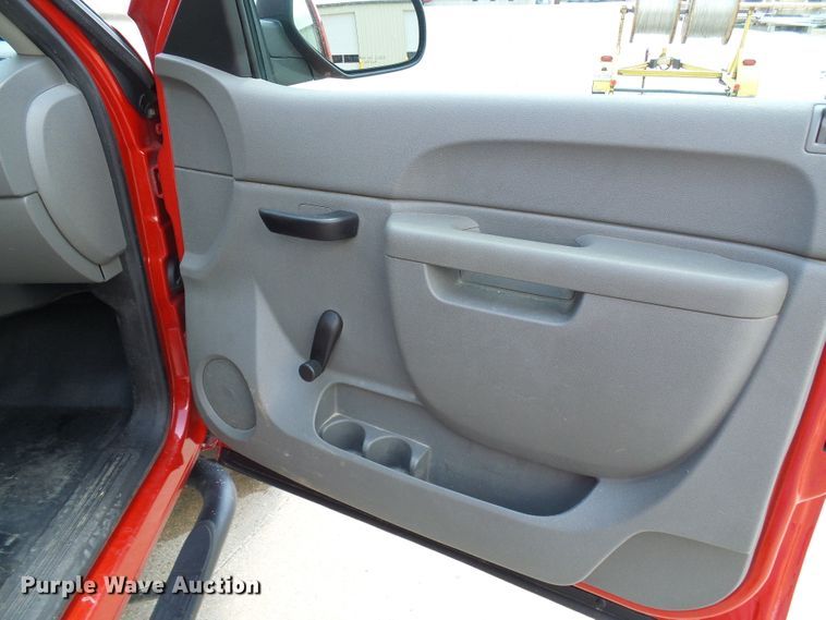 image for item DI0581 2011 Chevrolet Silverado 1500 Ext. Cab pickup truck