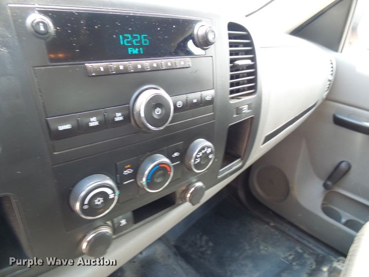 image for item DI0581 2011 Chevrolet Silverado 1500 Ext. Cab pickup truck