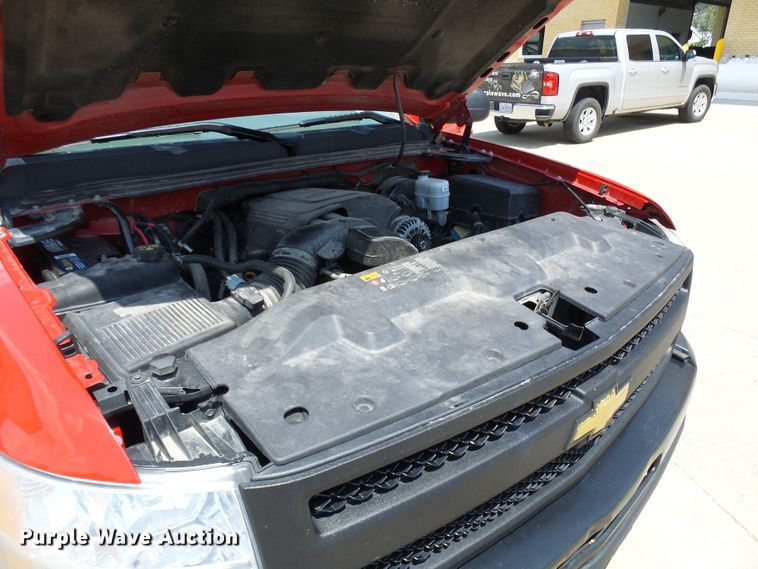 image for item DI0581 2011 Chevrolet Silverado 1500 Ext. Cab pickup truck