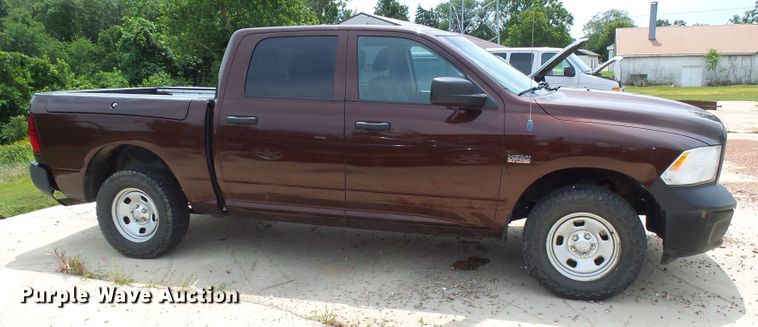 image for item DI0585 2013 Dodge Ram 1500 Crew Cab pickup truck