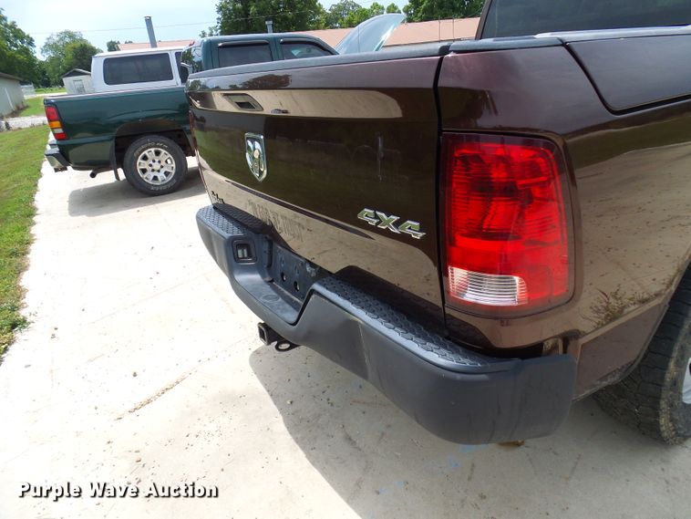 image for item DI0585 2013 Dodge Ram 1500 Crew Cab pickup truck