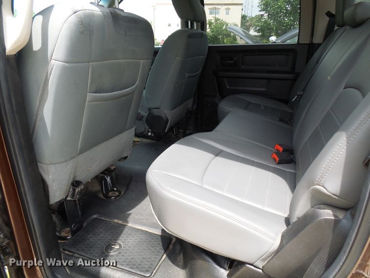 image for item DI0585 2013 Dodge Ram 1500 Crew Cab pickup truck