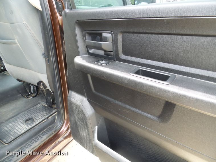 image for item DI0585 2013 Dodge Ram 1500 Crew Cab pickup truck