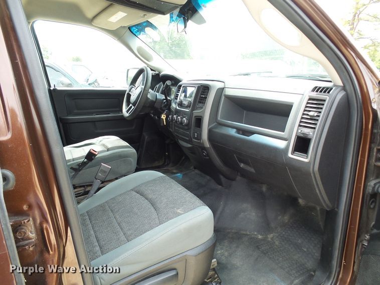 image for item DI0585 2013 Dodge Ram 1500 Crew Cab pickup truck