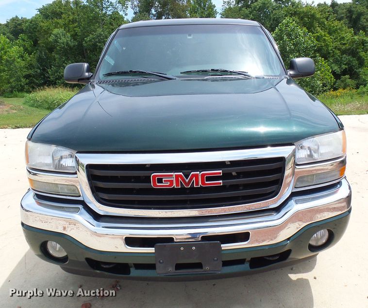 image for item DI0586 2005 GMC Sierra 1500 Crew Cab pickup truck