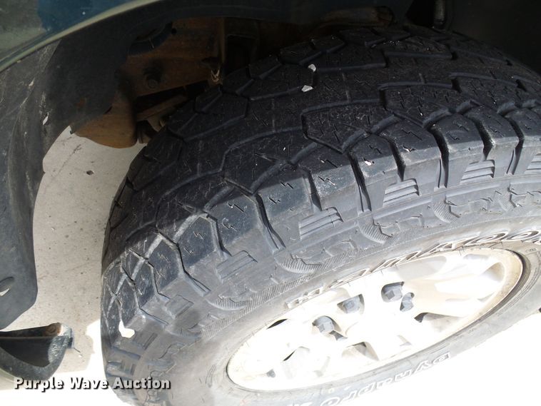 image for item DI0586 2005 GMC Sierra 1500 Crew Cab pickup truck