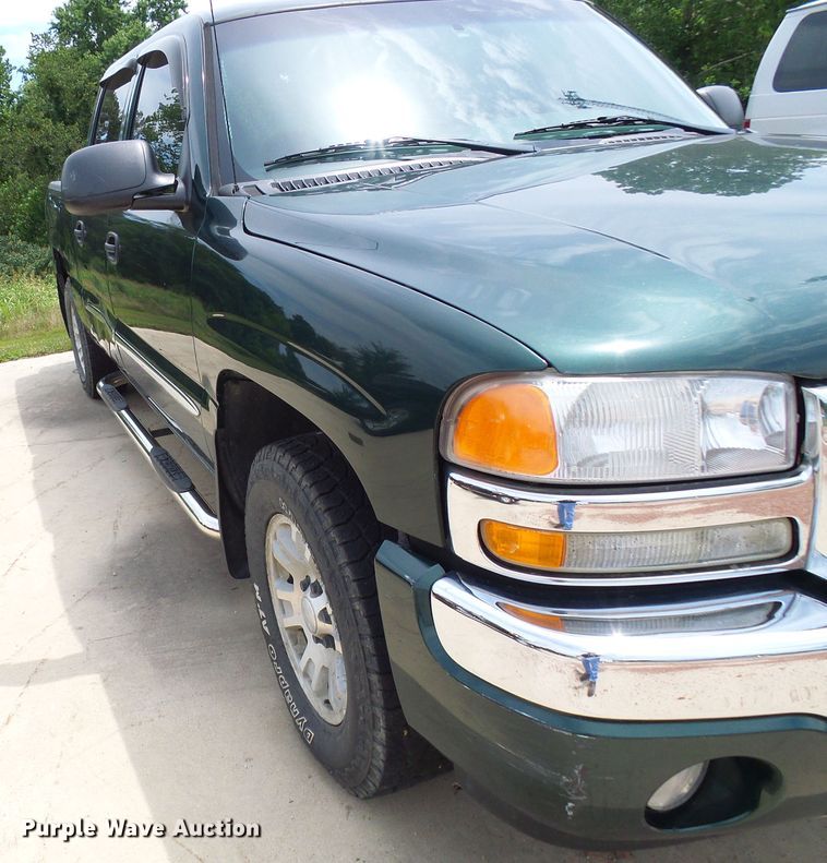 image for item DI0586 2005 GMC Sierra 1500 Crew Cab pickup truck