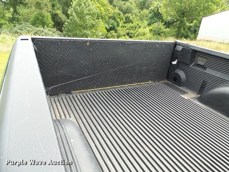 image for item DI0586 2005 GMC Sierra 1500 Crew Cab pickup truck