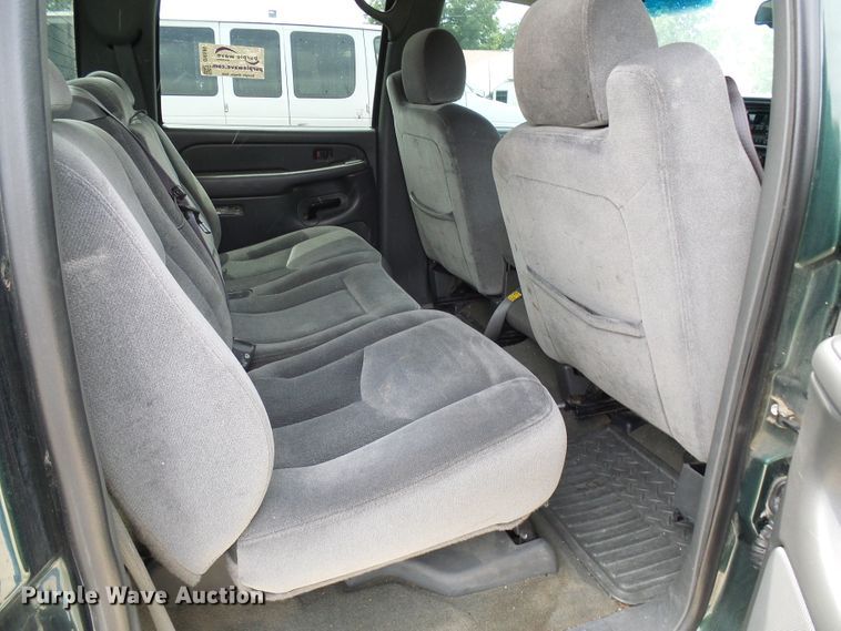 image for item DI0586 2005 GMC Sierra 1500 Crew Cab pickup truck