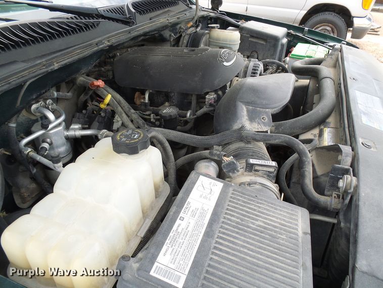 image for item DI0586 2005 GMC Sierra 1500 Crew Cab pickup truck