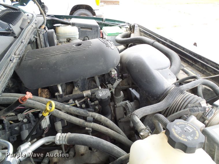 image for item DI0586 2005 GMC Sierra 1500 Crew Cab pickup truck