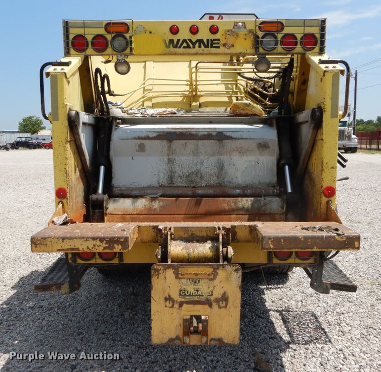 image for item DI1750 2010 UD Nissan UD2300 refuse truck