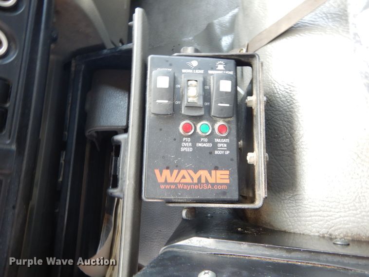 image for item DI1750 2010 UD Nissan UD2300 refuse truck